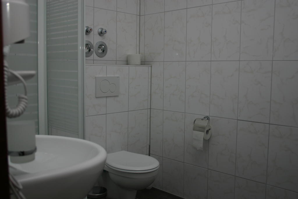 Apartment Traube Bad Urach Bagian luar foto
