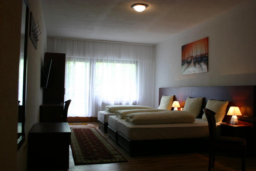 Apartment Traube Bad Urach Bagian luar foto